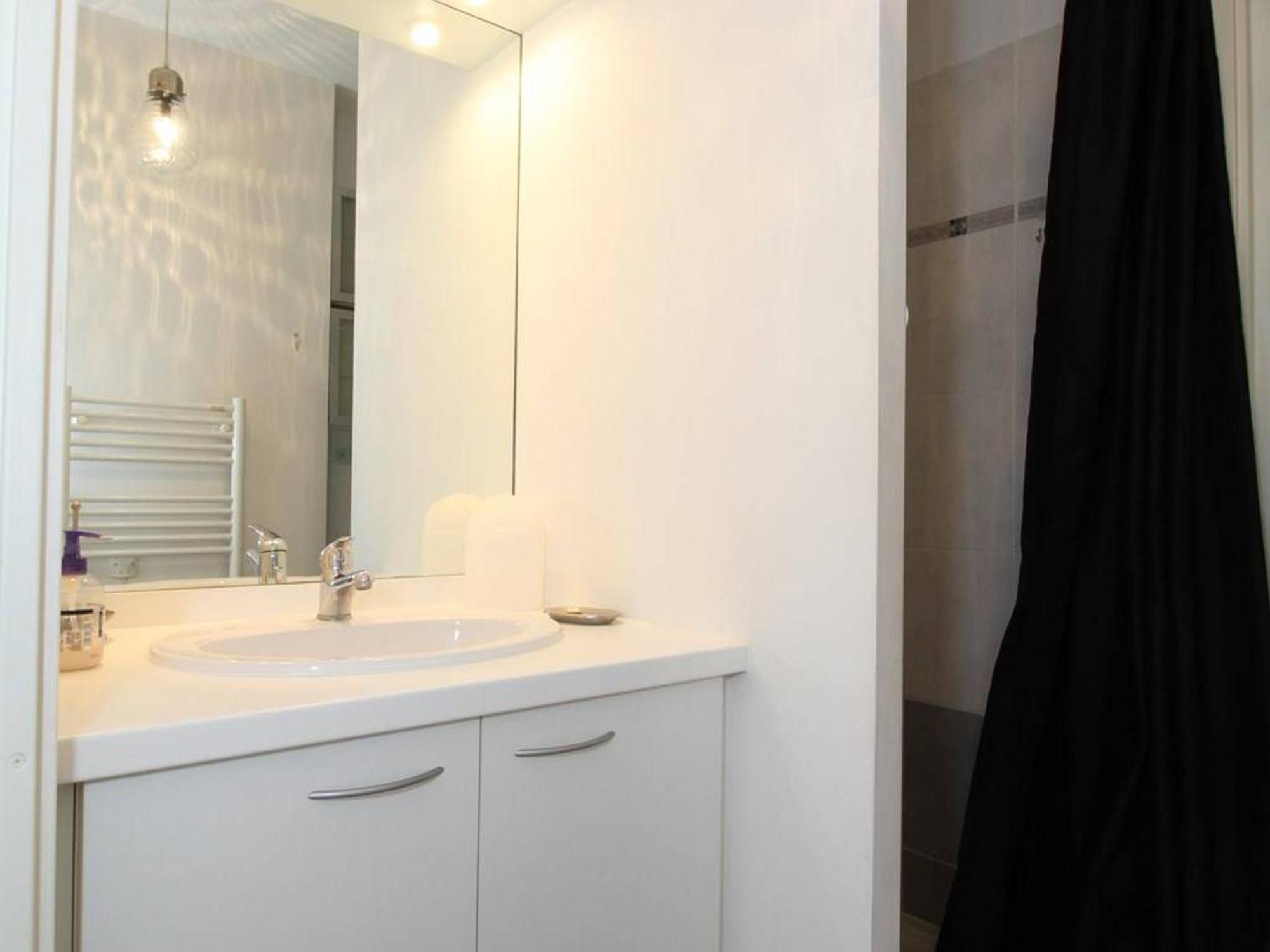 Appartement T2 Avec Terrasse, Proche Thermes, Garage Et Wifi - Balaruc-Les-Bains - Fr-1-553-182 Екстериор снимка